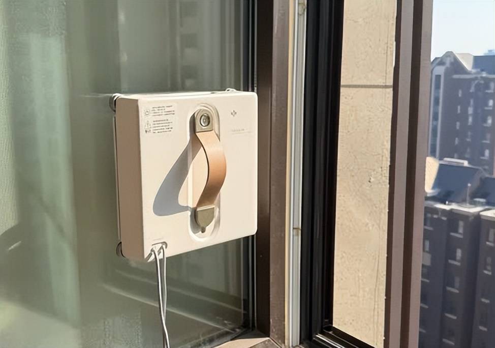 家用擦窗机器人哪款好？2026年擦窗机器人前十名排行榜推荐，体验近乎“完美”