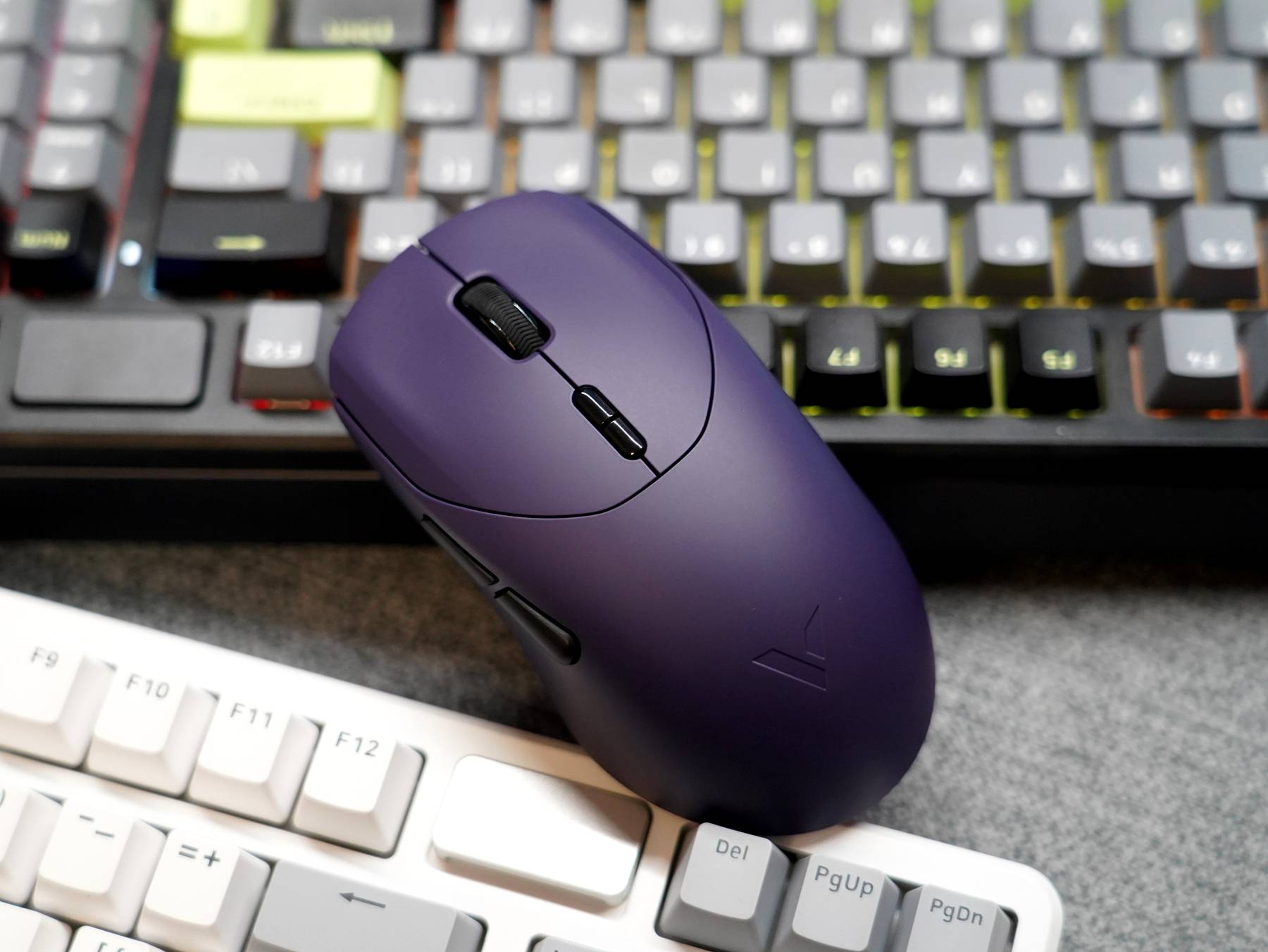 键鼠客制化难选？雷柏VT9 MAX+V700DIY-98长续航版最强续航无线键鼠套装：理想入门组合