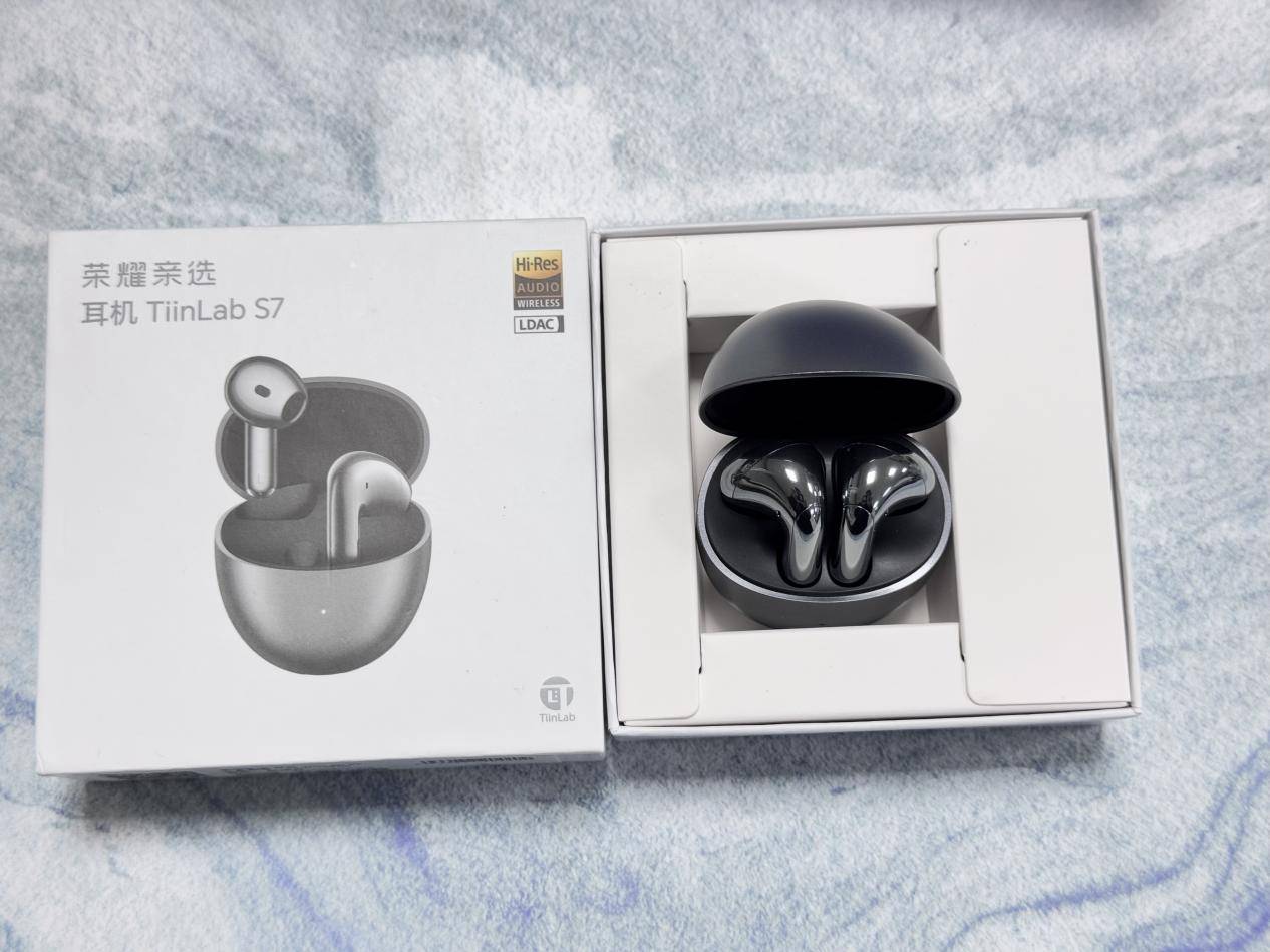 百元半入耳式蓝牙耳机怎么选？荣耀VS西圣VS绿联深度评测哪款好