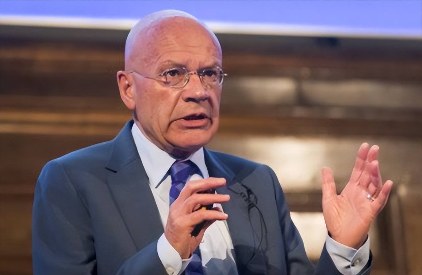 美国为何一直针对中国？英国学者曾言：因为中国犯了2个原罪