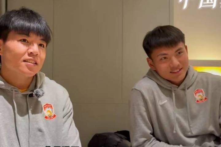 能否取代颜骏凌王大雷,没想到李昊这么回应,点名提到2人_国足_邵佳一_杨智