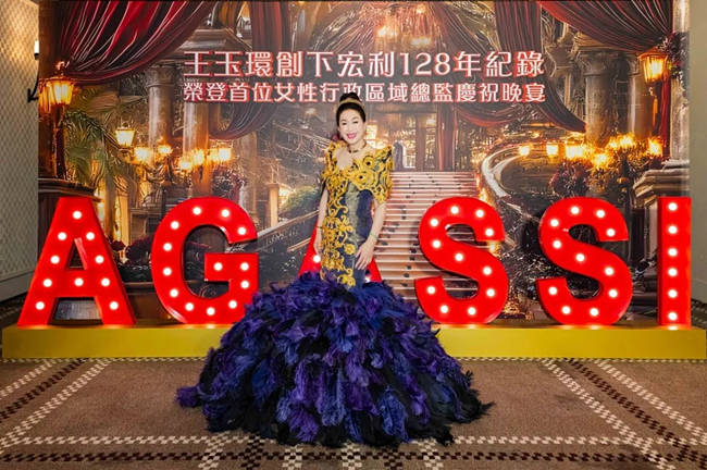 ����Ļ�����󡱵�������λŮ�����������ܼࣺ����31���紫�棬�ǹ�ʢ���֤��ҫʱ��