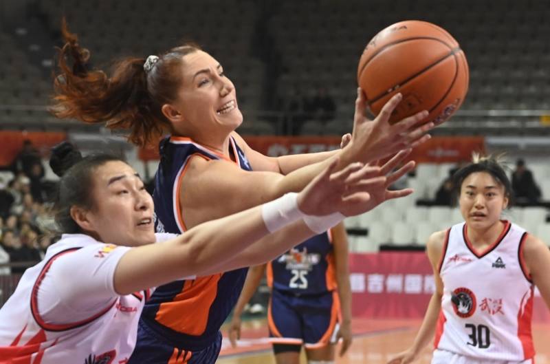 主场17分大胜武汉 新疆女篮迎来四连胜