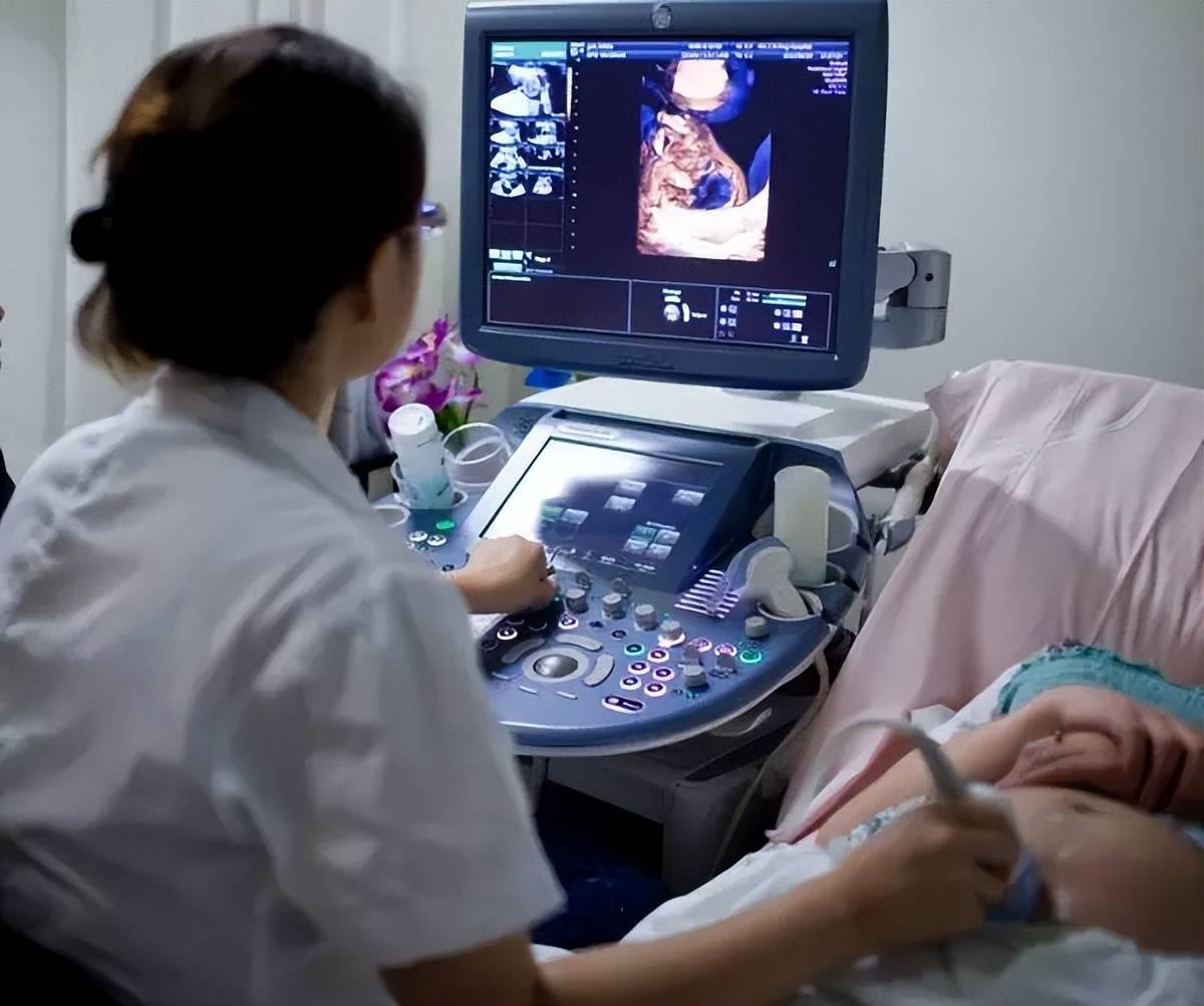 正常产检却生下畸形儿是怎么回事？医生说出4个真相