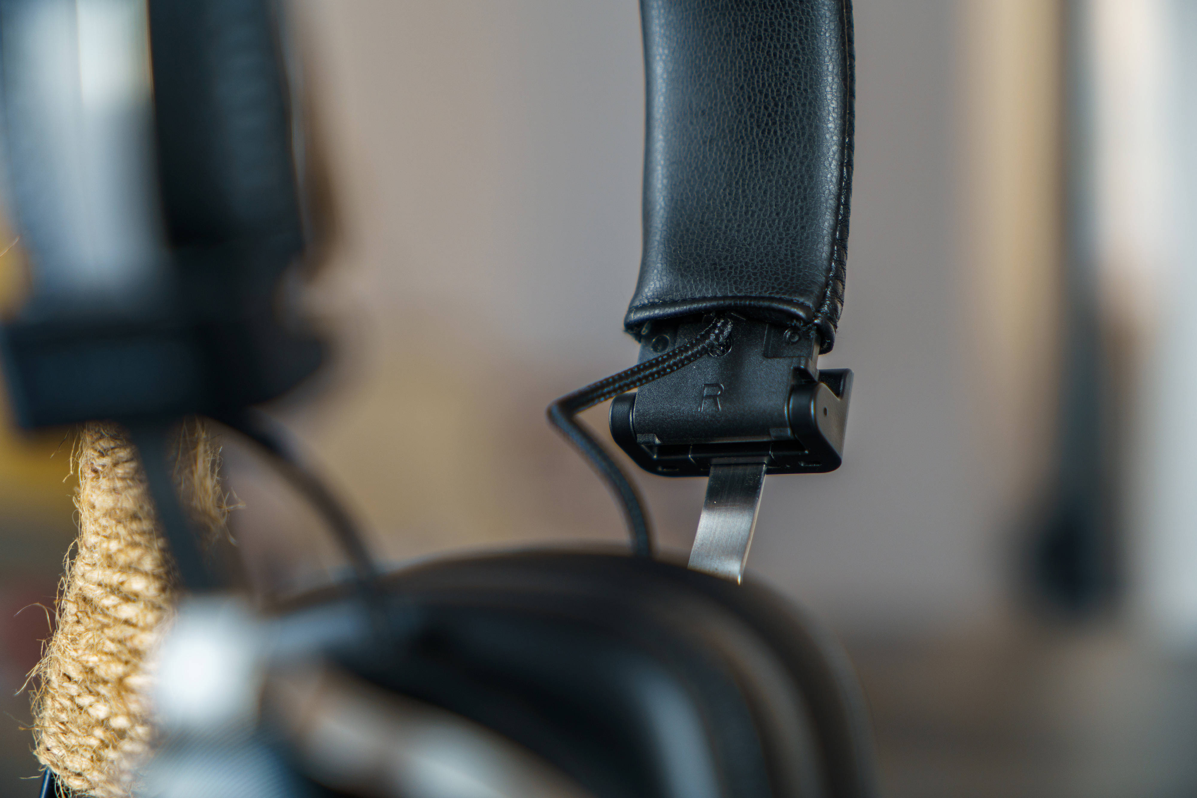 3.3张都不到的头戴式无线耳机怎么样?1MORE万魔黑胶复古头戴耳机HQ36体验分享