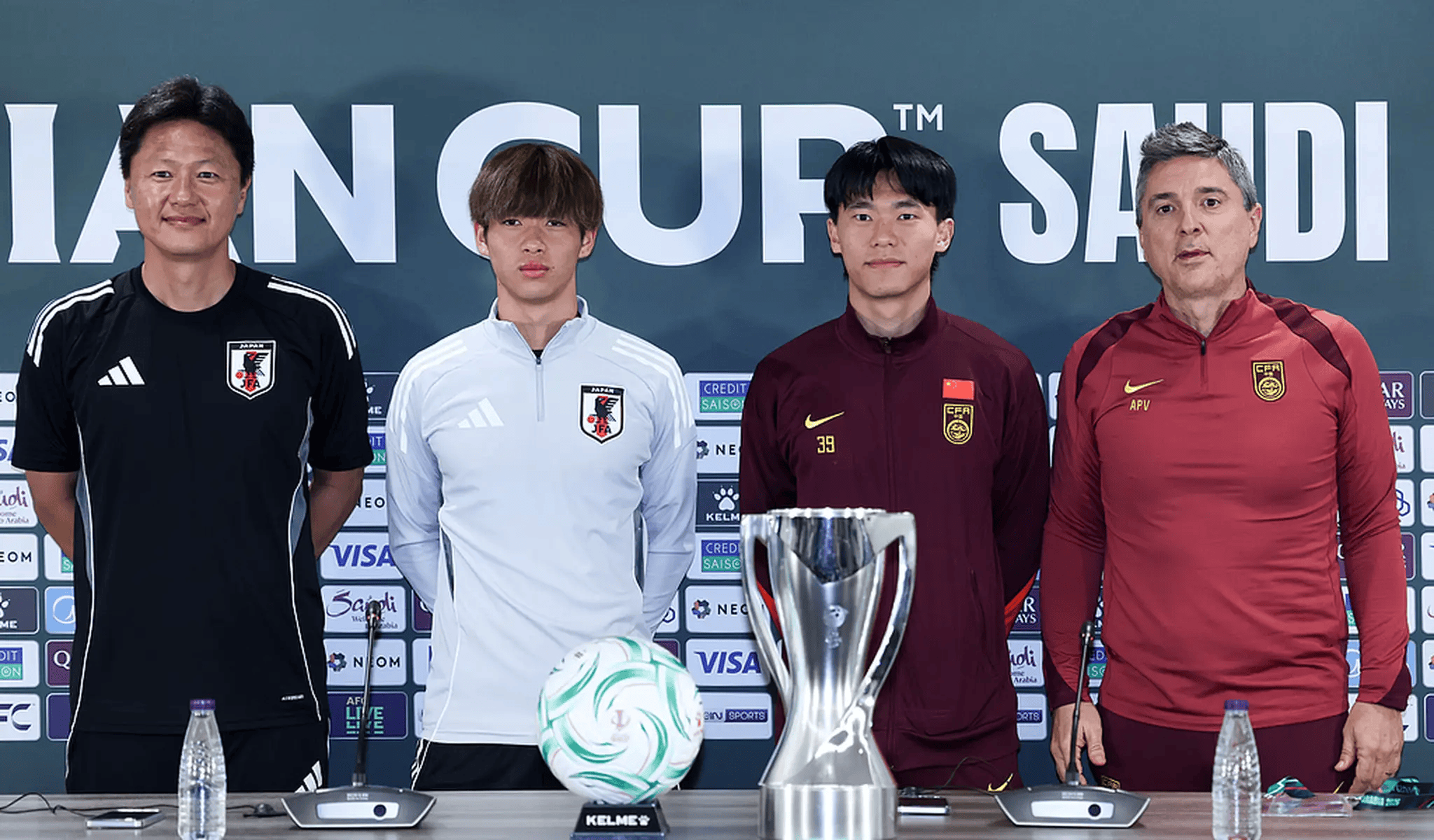 队长化身“托尼老师”！U23国足剪新发型 决赛力拼日本