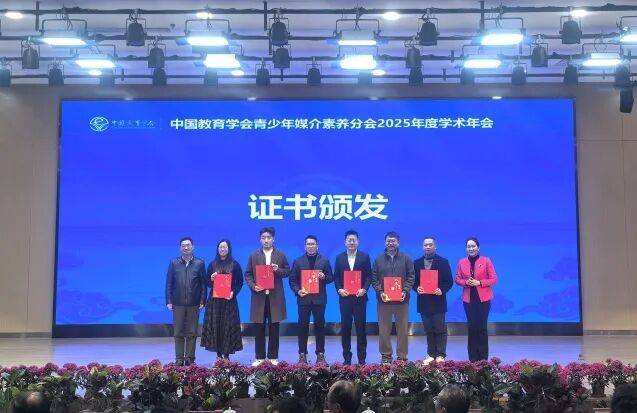 �ذ����͹��Ƽ�������ѡȨ����ѧָ����������Ҽ�������ᣬ����AI��������ͼ