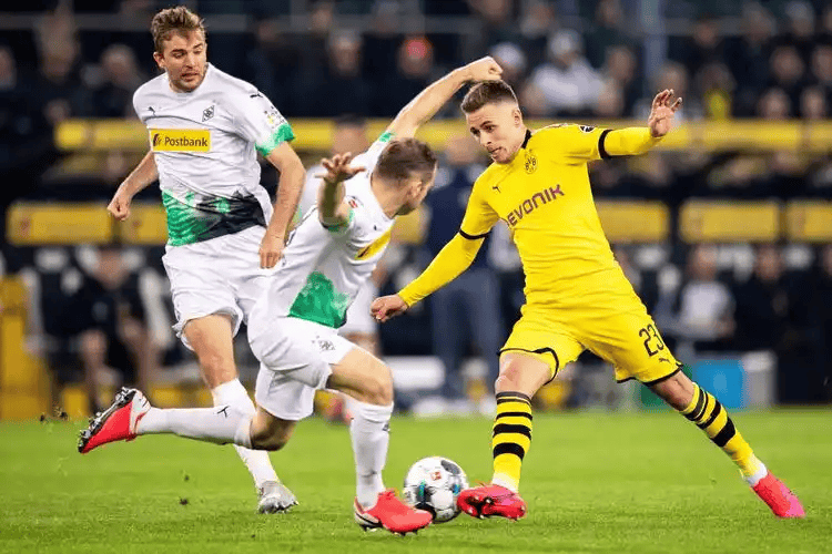 周日015德甲前瞻：残阵对决！门兴主场迎战欧冠区劲旅斯图加特