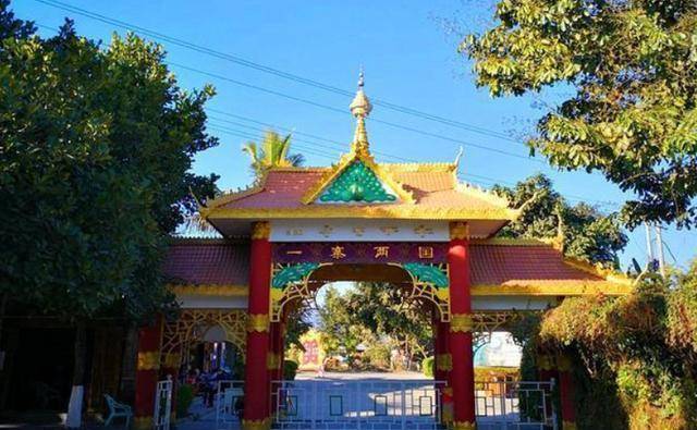 在中国有一个地方，居住在那里的人们可以在两个国家之间自由出入 -华闻时空