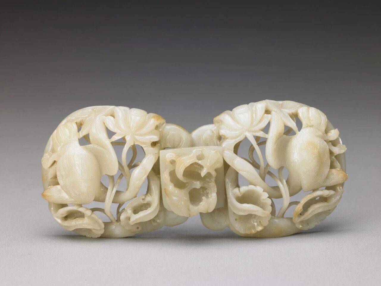 故宫馆藏元代玉蹀躞带：一件玉器里的草原与中原密码