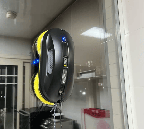 擦窗机器人会把玻璃刮花吗？擦窗机器人的危害有哪些？别盲目买擦窗机，看清这四点再入手