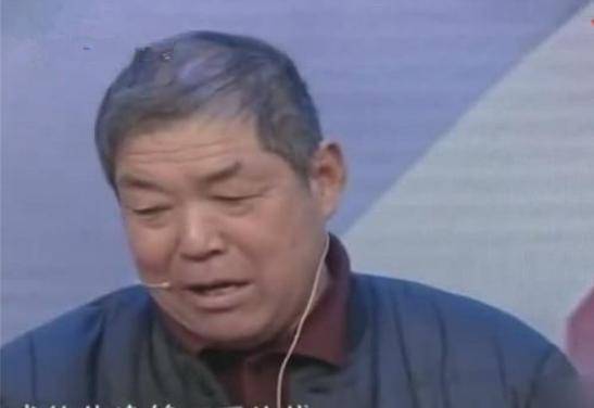 老人带废铜烂铁鉴宝，40年前花了1万块，专家：我估价，你别激动