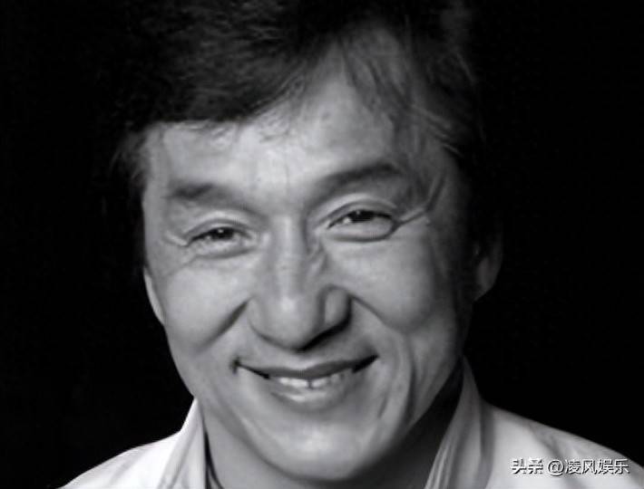 林凤娇也没想到，成龙竟在梁小龙去世后，因一特殊举动扭转了口碑