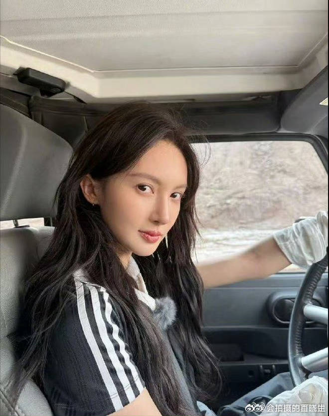 登上热搜,金晨被曝涉嫌交通肇事逃逸,当地交警:正核实 插图5 登上热搜,金晨被曝涉嫌交通肇事逃逸,当地交警:正核实 插图5