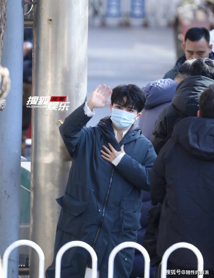 原创
            央视马年春晚第三次联排阵容曝光，群星集结备战新春封面图