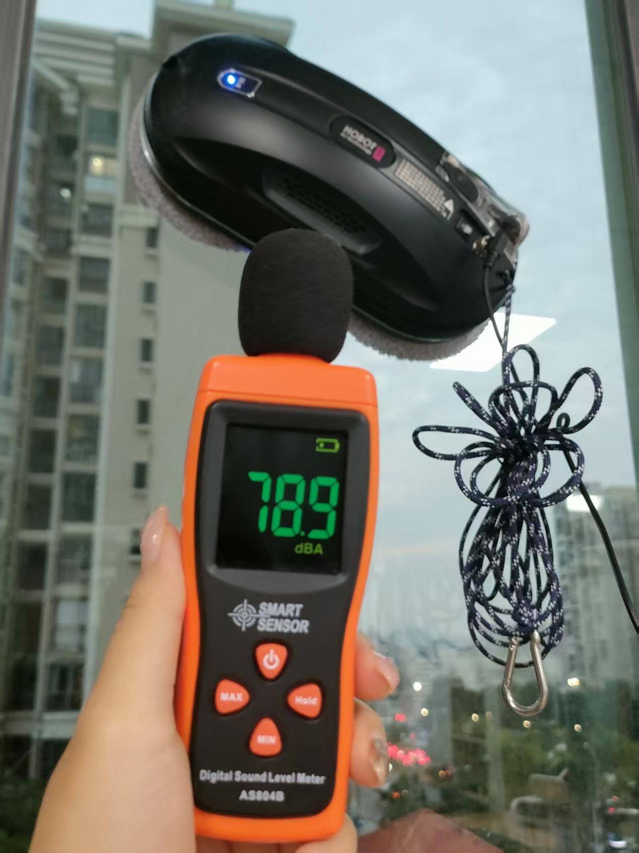 玻妞388好用吗？2026擦窗机器人横评：希亦W1、玻妞388、康佳深度对比