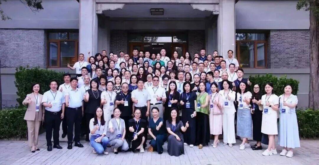 广东省粤港澳潮汕经济文化联合会2025年精彩回顾(图10) 广东省粤港澳潮汕经济文化联合会2025年精彩回顾(图10)