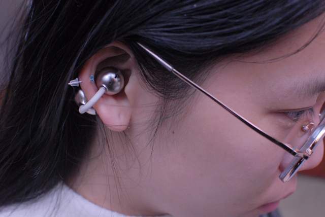 当贝Dangbei Air1耳夹式蓝牙耳机评测：抗菌，AI黑科技，无感佩戴