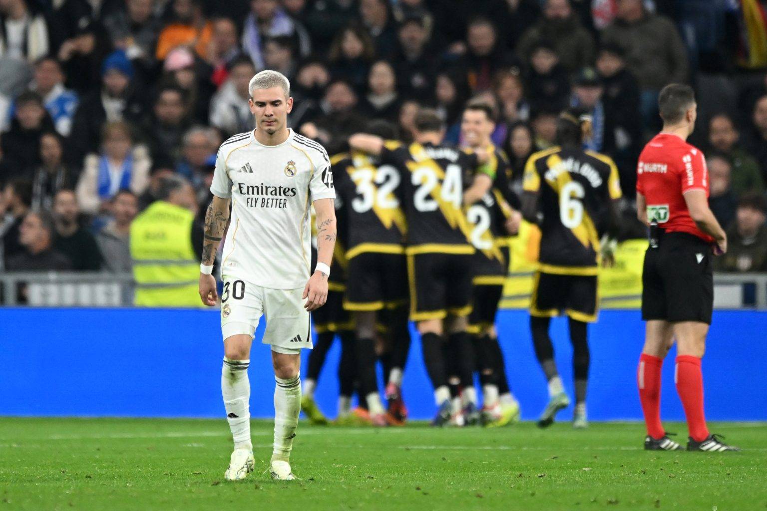 皇家马德里教练都头铁？阿隆索被坑走了，阿韦洛亚仍坚持使用