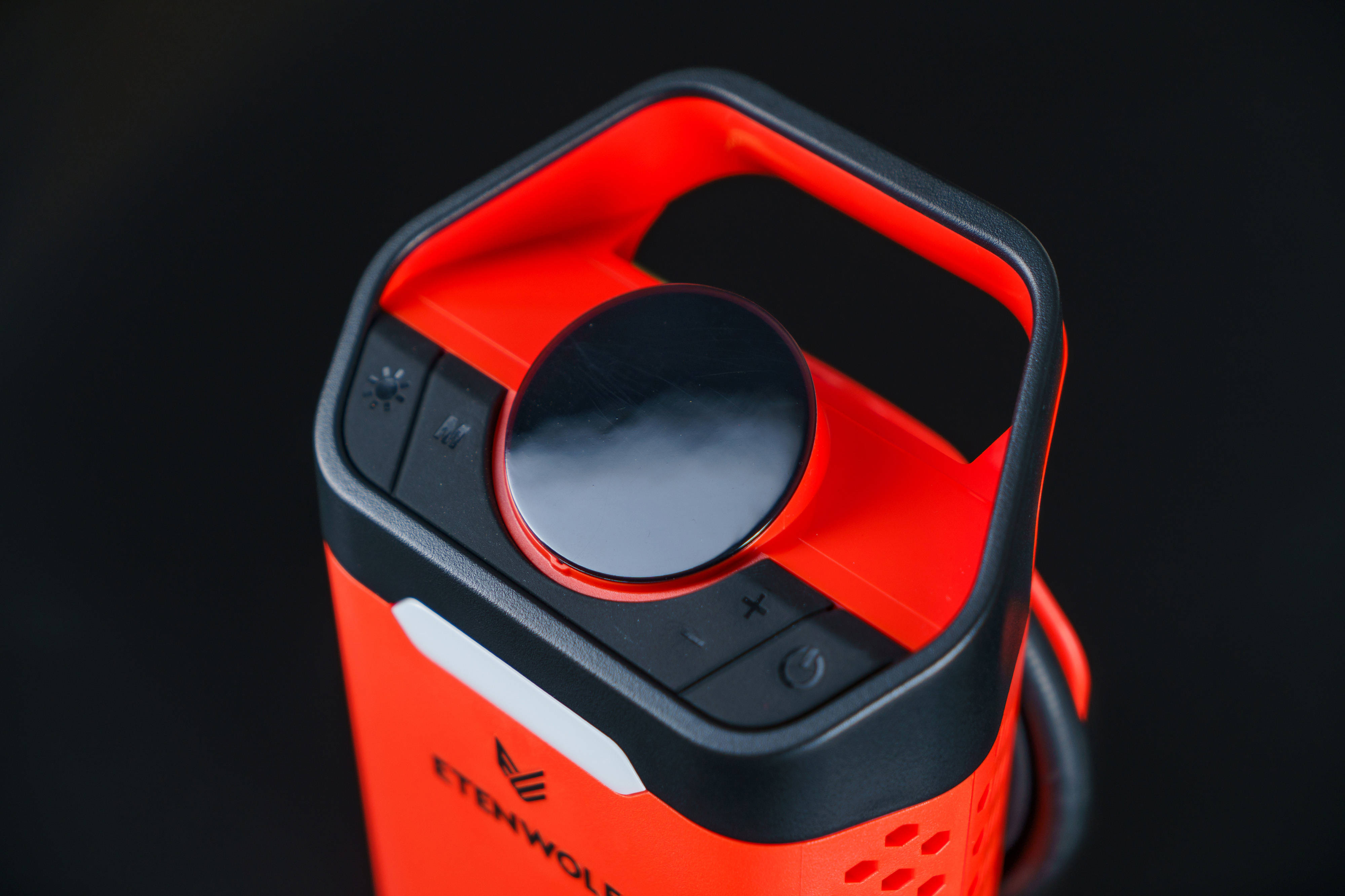 有线的性能、无线的便携！这款“既要又要”的毅狼V3旋风车载充气泵了解一下