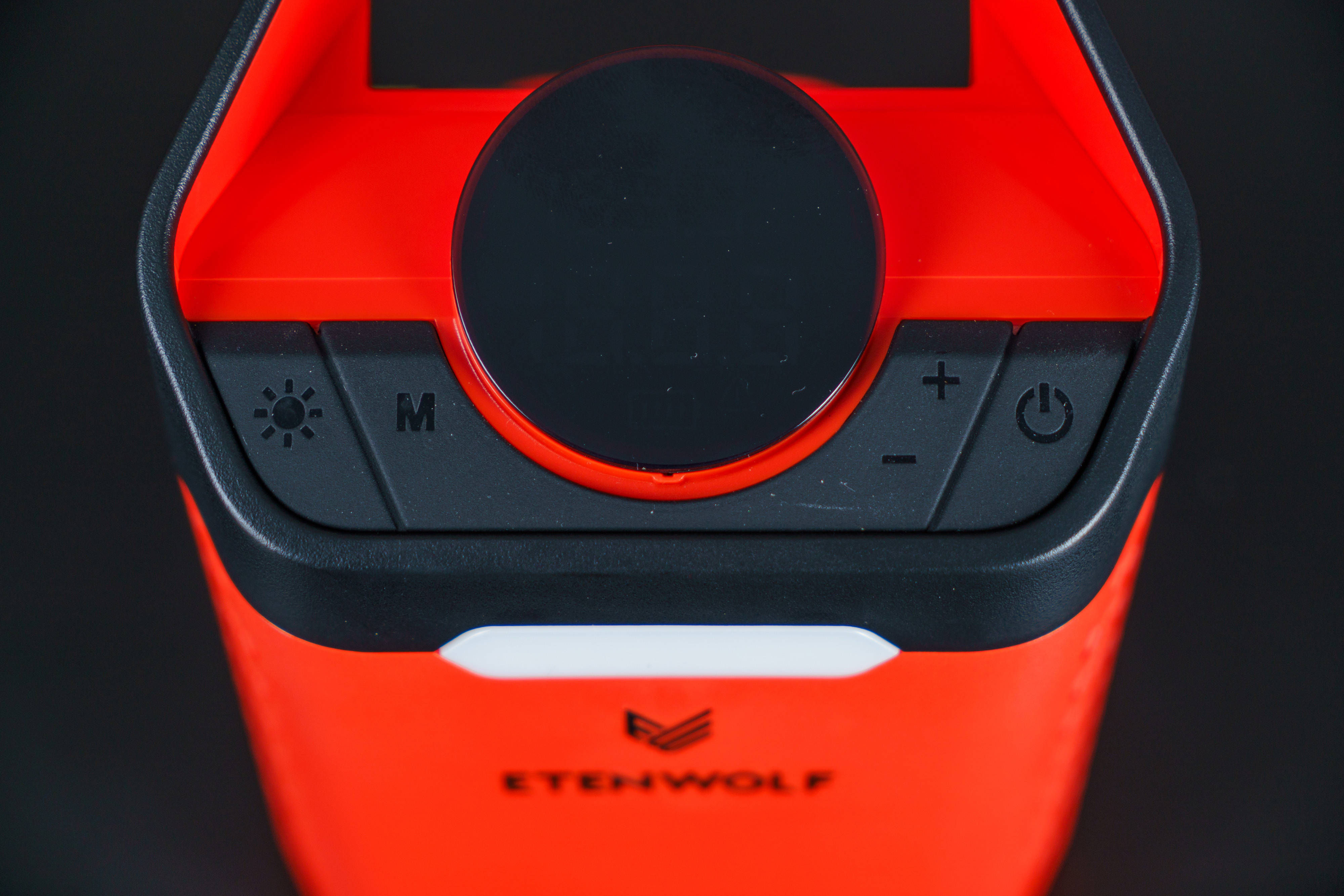 有线的性能、无线的便携！这款“既要又要”的毅狼V3旋风车载充气泵了解一下