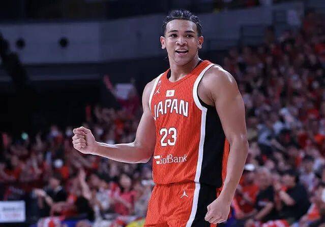 一伤一增！集训新增一人！中国男篮有望出线，郭士强霸气表态