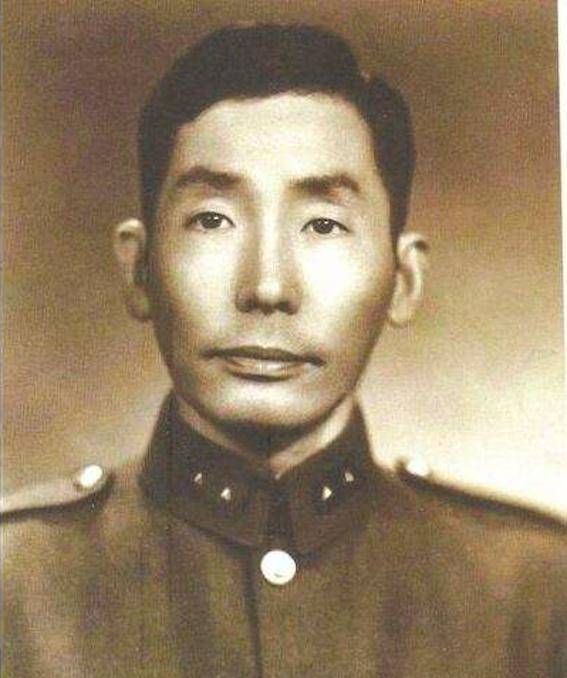 部下犹豫他拿200两黄金让部下安家,这才起义