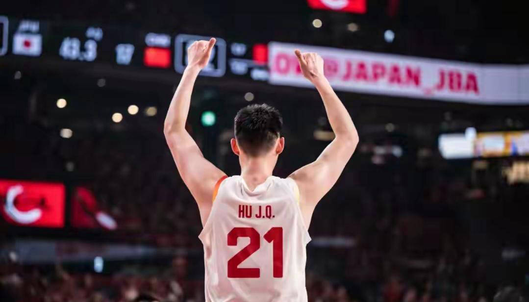 胡金秋敬业精神爆棚，回队即加练，主教练出面强制休息