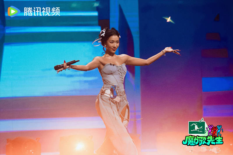 原创
            《魔力歌先生》先导片首播，清一色好评，喜剧歌曲加选秀模式封面图