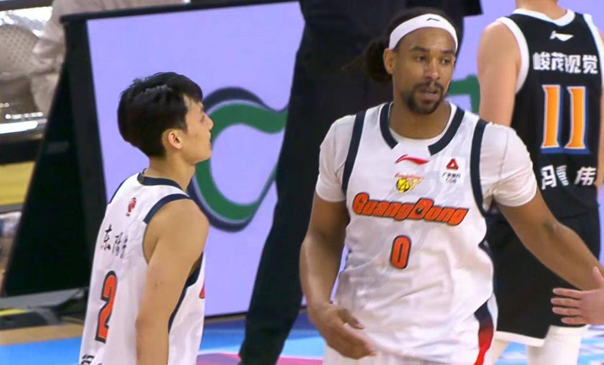 逼广东队裁掉奎因？CBA外援政策或迎来大调整，杜锋惨遭重大打击