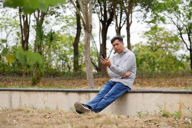 在阳光与舒适间划一道优雅边界：北归线 TROPIC NORTH 防晒衣