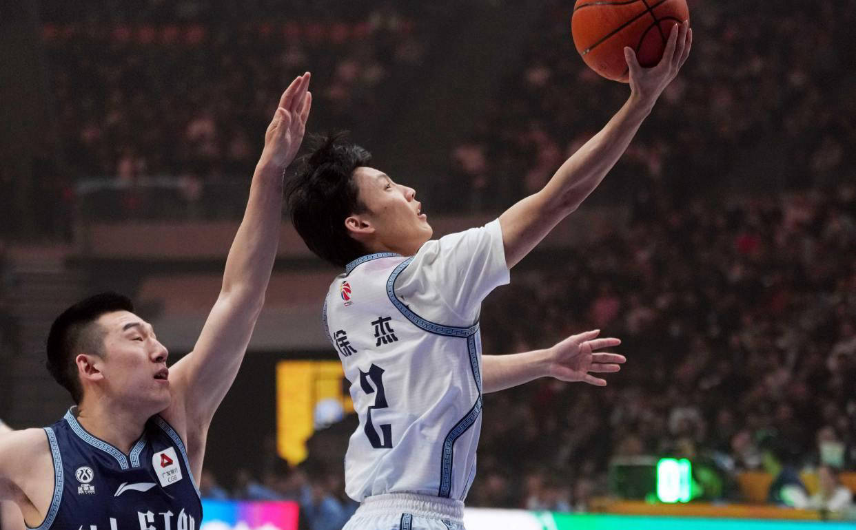 全明星周末落幕，南区14分力克北区，徐杰荣膺MVP，迪亚洛狂砍41分