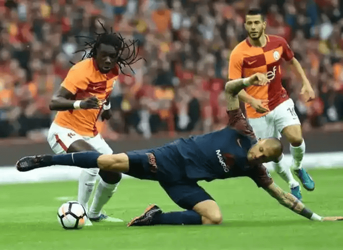 加拉塔萨主场迎战利物浦 欧冠淘汰赛生死对决