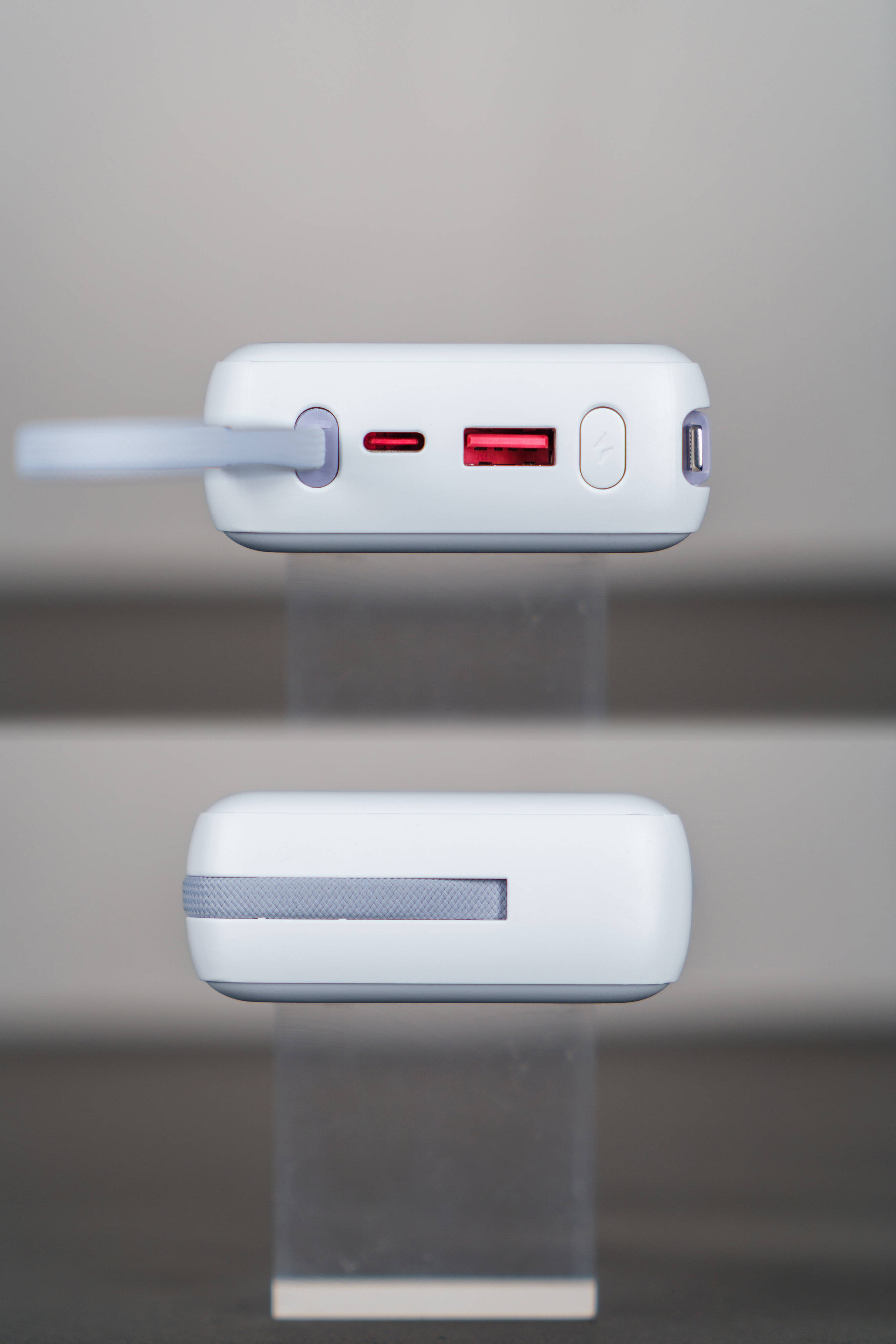 不到2.3张就能买到屏显大容量充电宝你敢信？羽博自带双线充电宝分享