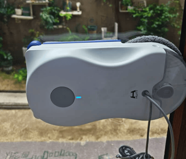 擦窗机器人会把玻璃刮花吗？家用擦窗机器人哪款好？十大公认最好的擦窗器排名