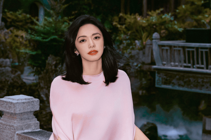 姚晨工作室否认与侯雯元恋情传闻：纯属虚构，呼吁理性看待