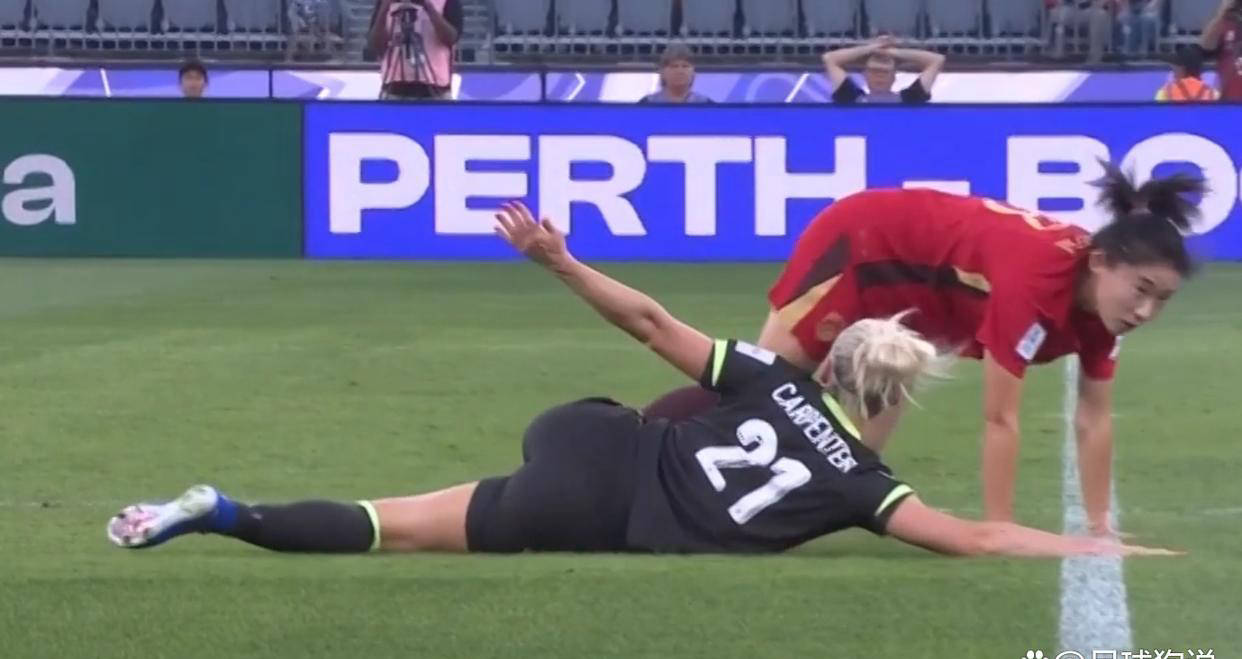 淘汰出局！中国女足遭遇13年魔咒，东道主澳大利亚锁定决赛席位