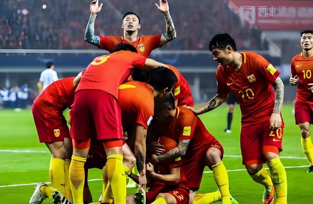 喜讯！杨晨和张玉宁之后终于又有中国男足国脚在德甲比赛冒头，值得期待