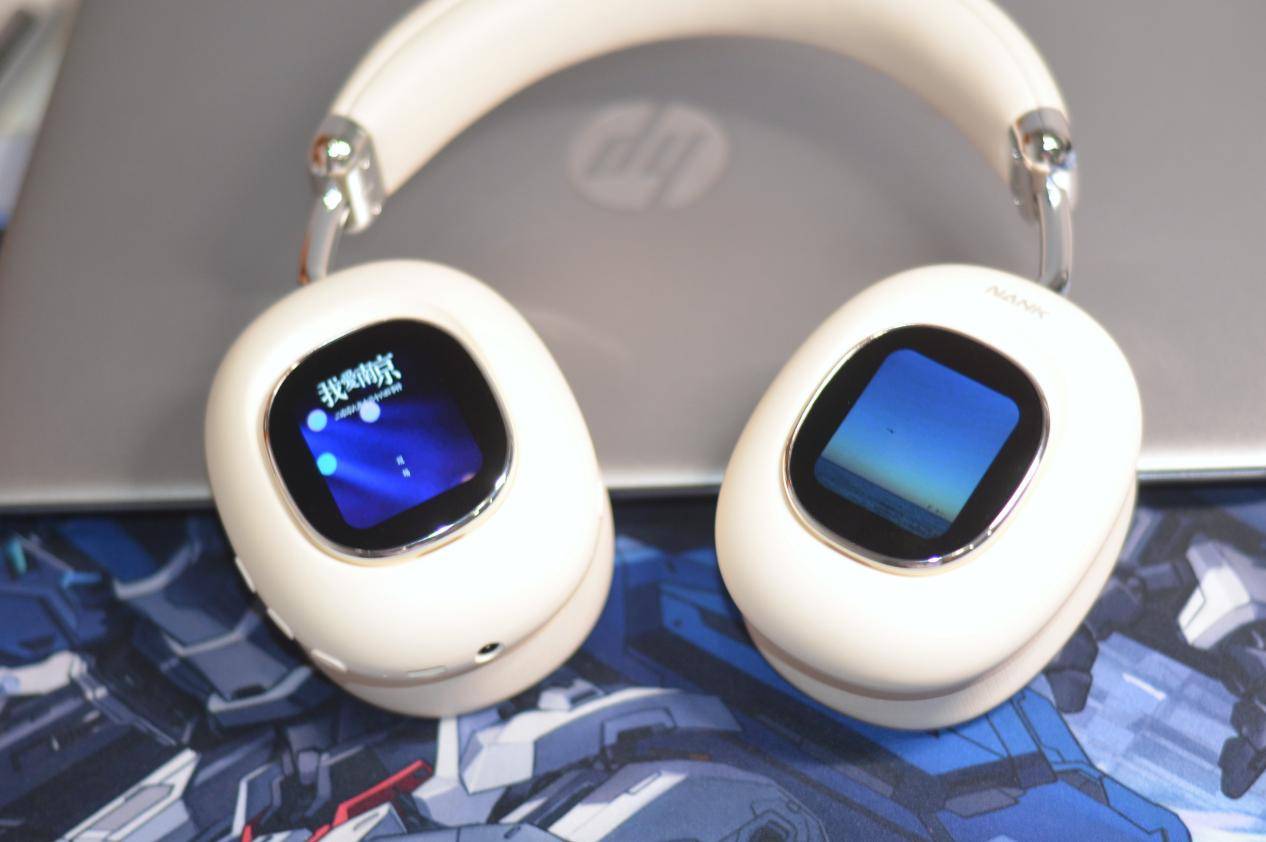 HiFi音质、智能交互灵动屏、AI智能，南卡SHOW头戴式耳机体验感拉满