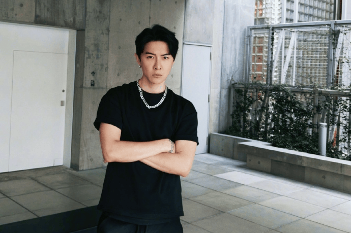 唐禹哲严正谴责校园偷拍行为：家长应有的底线在哪里？