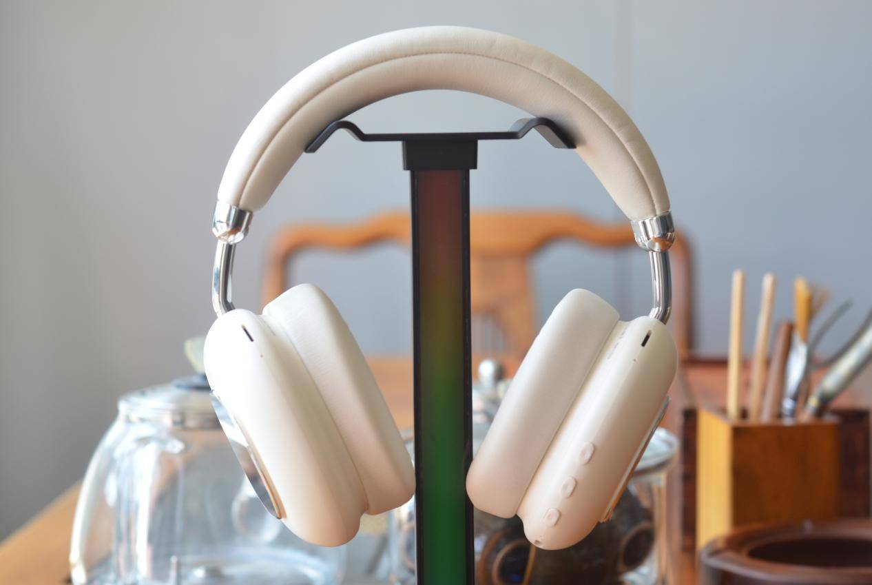 HiFi音质、智能交互灵动屏、AI智能，南卡SHOW头戴式耳机体验感拉满