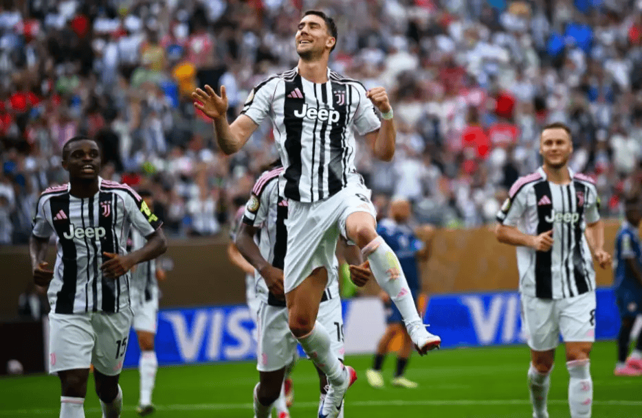 意甲:尤文图斯 vs 萨索洛,最新比分预测