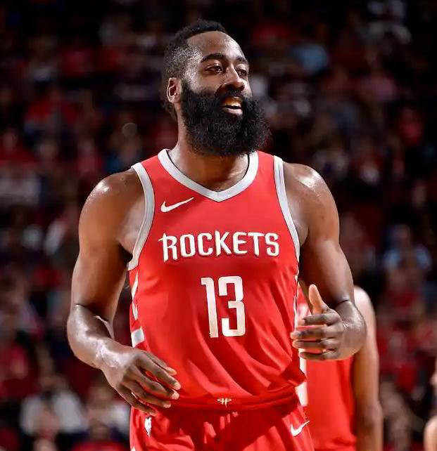 哈登与姚明：火箭队史谁更伟大？难以轻易定论