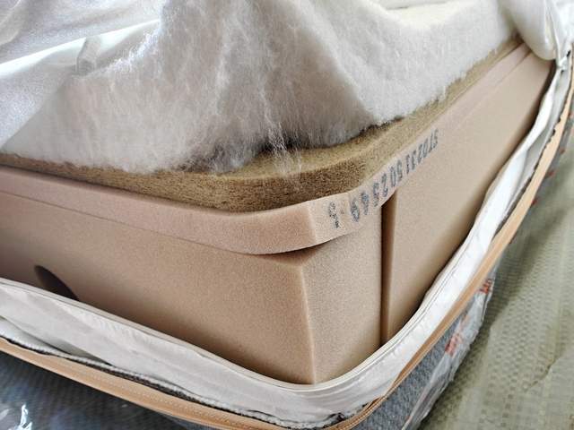 新房新体验：8H小金乌金石床垫，用矿物能量重塑黄金睡眠