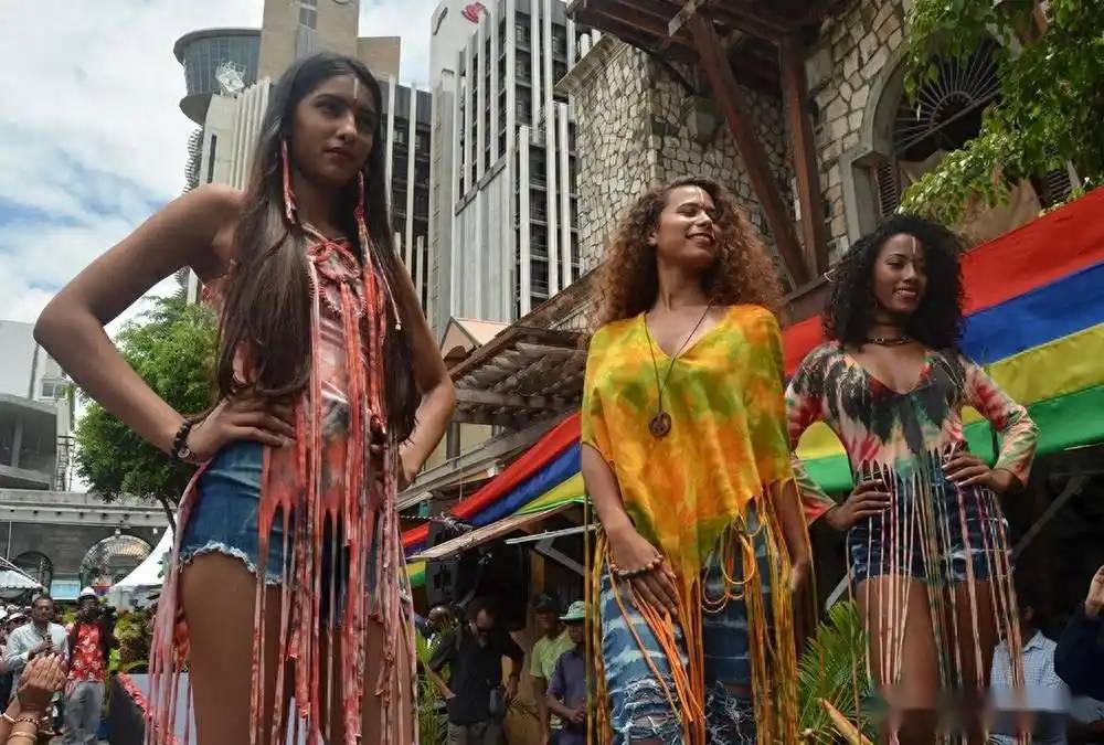 非洲最发达的国家，不仅对中国免签，美女还大多喜欢中国男人 -华闻时空