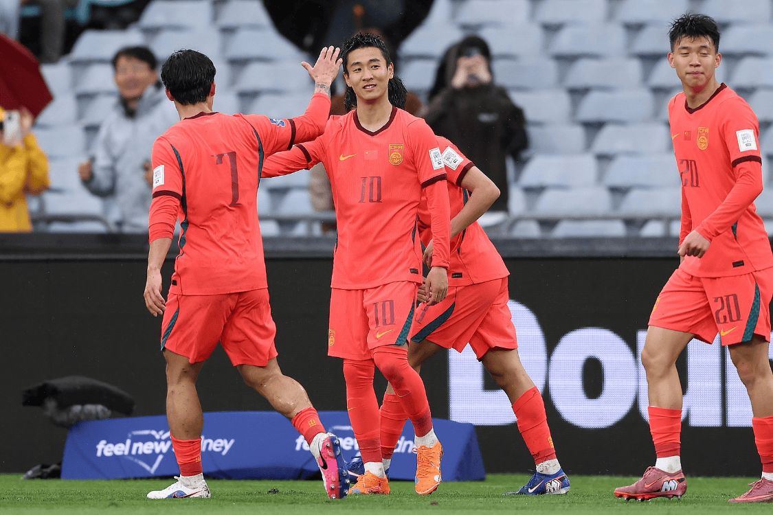 罕见，韩媒用四个字肯定国足表现，并点出战胜世界杯参赛队的两大积极意义