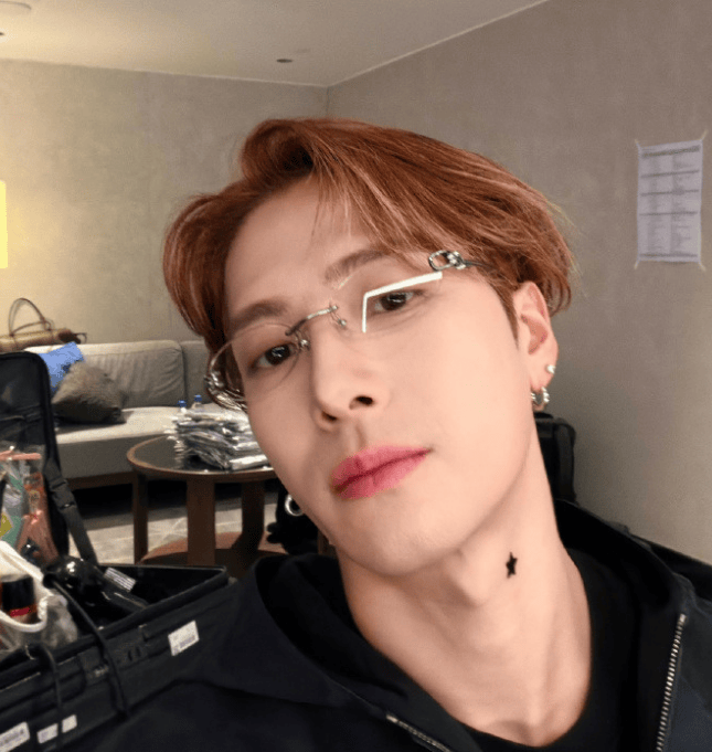 王嘉尔生日发长文感恩：32岁新起点，携手粉丝共前行！