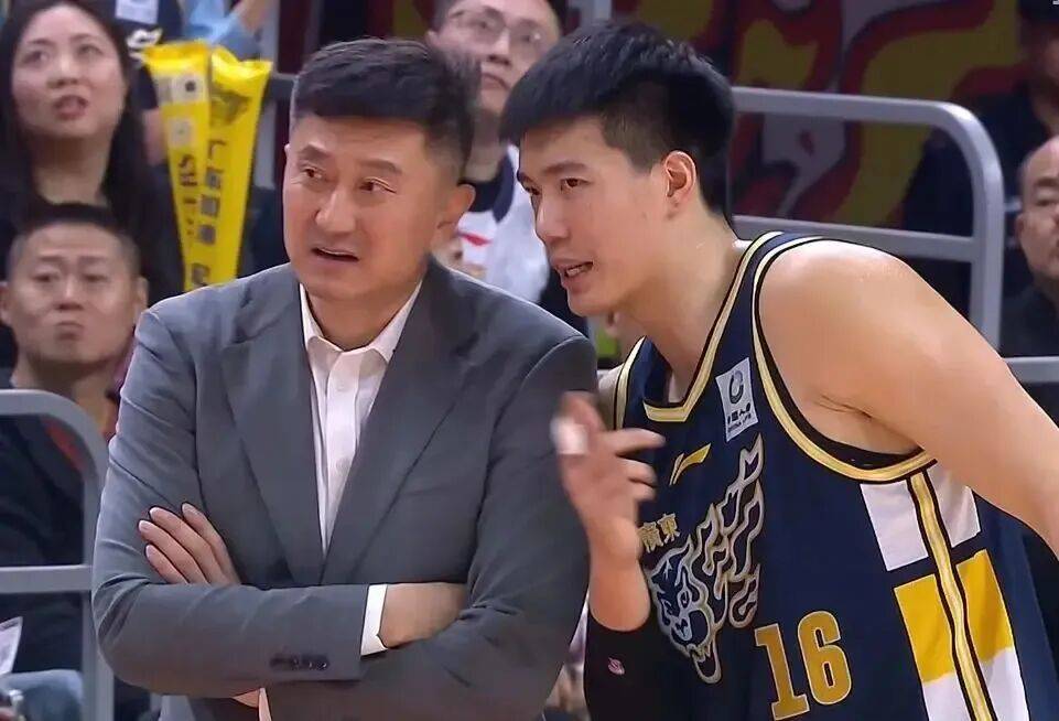 不打了！广东队王牌无缘剩余常规赛，杜锋脸色挂不住了