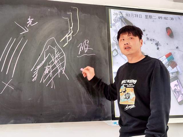 名师传艺润桑榆 一场讲座获盛赞