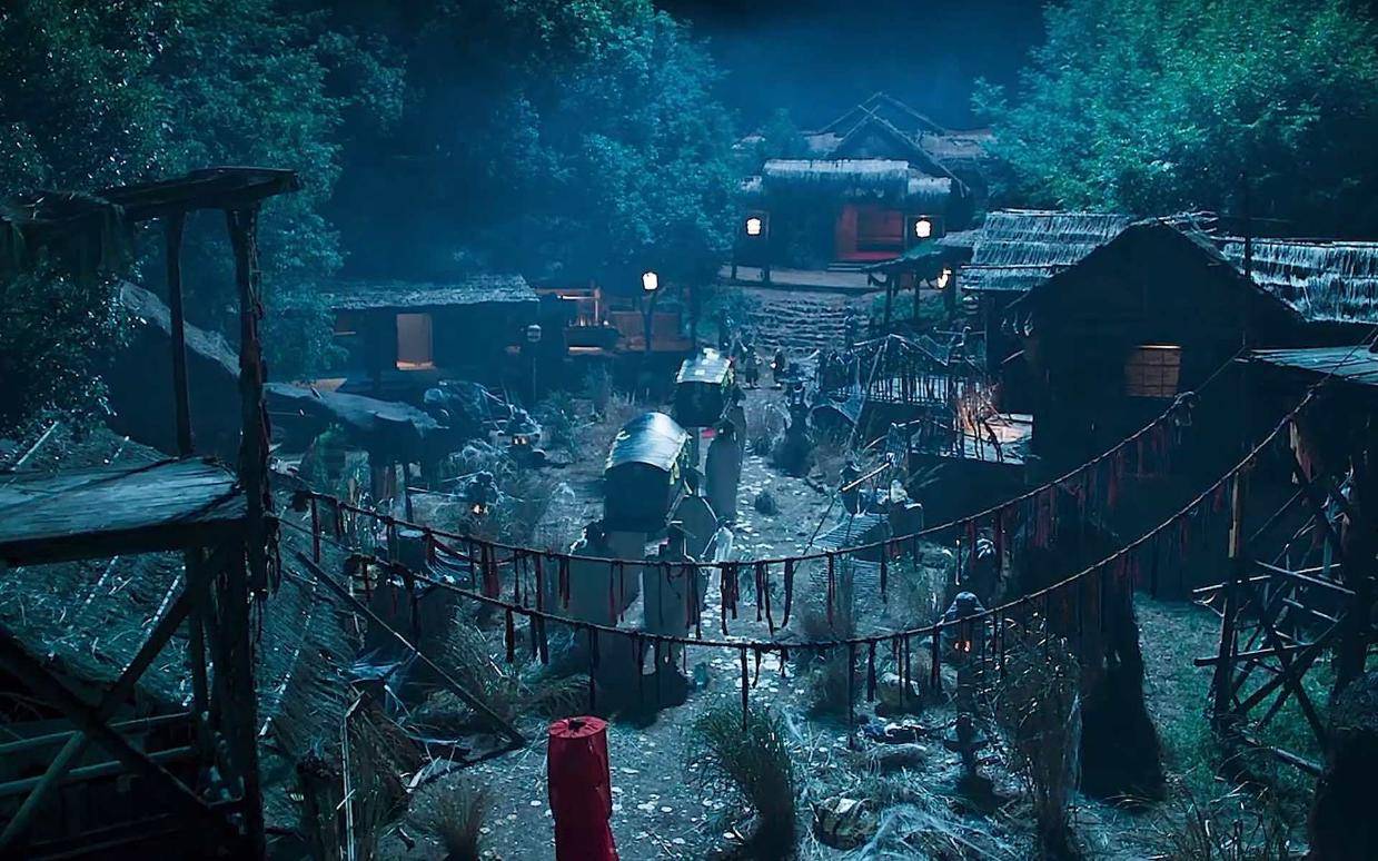 半夜敲门千万不要开门，女儿母亲不听劝被拖进棺材…#电影绝色狂花之龙迹神宫